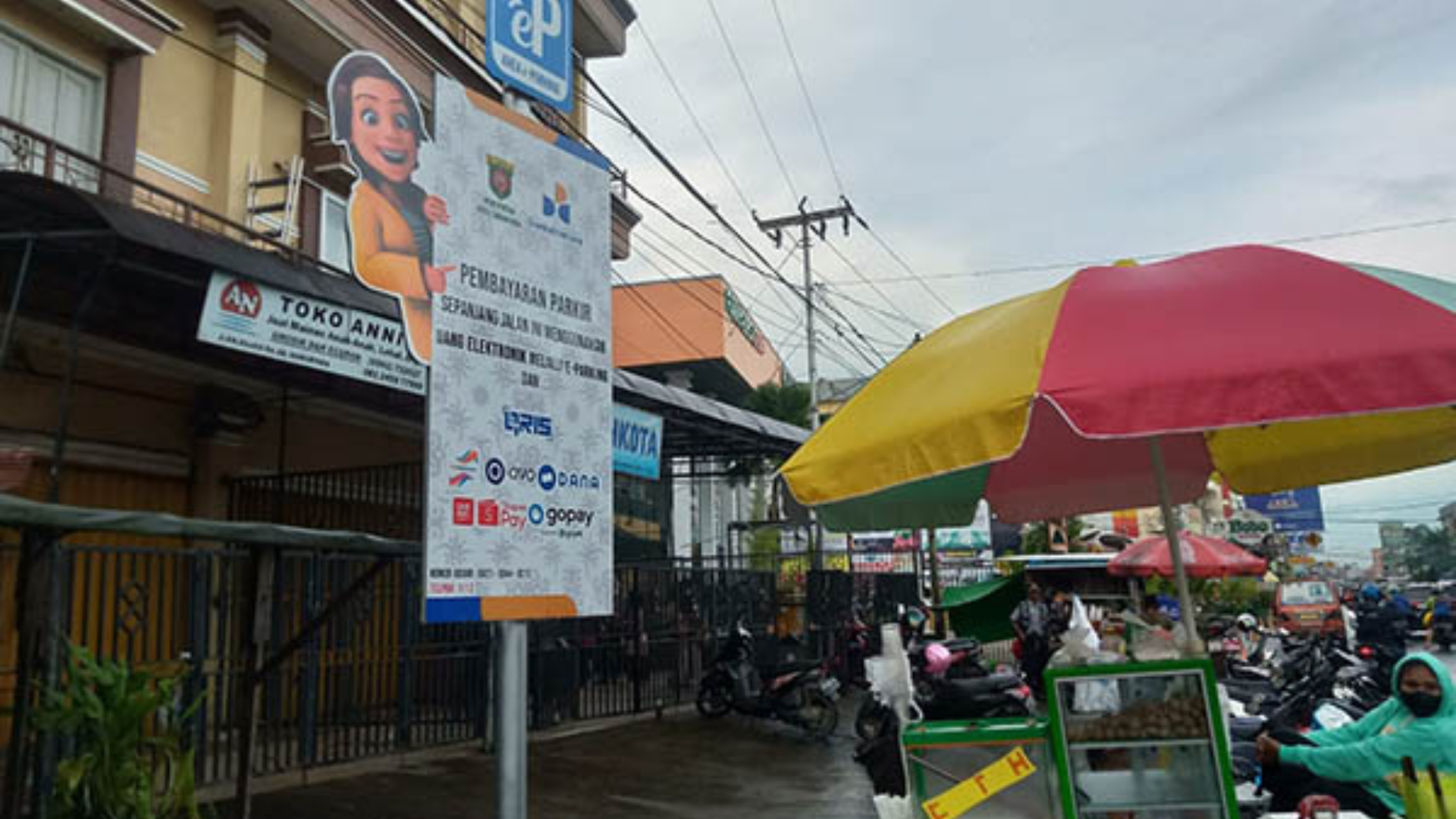 E Parkir di Samarinda.