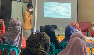 Foto : KKN 48 Unmul Presentasikan Pentingnya Pola Hidup Sehat. Sumber foto ; KKN 48 Unmul.