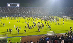 Foto : Kerisuhan Suporter di Kanjuruhan Malang. Sumber Foto : Istimewa.