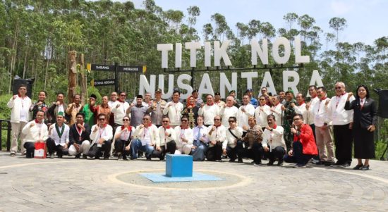 DPRD Provinsi Kalimantan Timur (Kaltim) hadir pada puncak peringatan Hari Sumpah Pemuda ke-94, yang digelar di titik nol Ibu Kota Negara (IKN) Nusantara, Jumat (28/10/2022). Sumber: Humas DPRD Kaltim