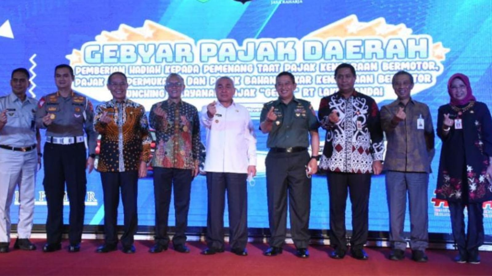 Gebyar Pajak Daerah 2022 yang digelar Badan Pendapatan Daerah (Bapenda) Provinsi Kalimantan Timur (Kaltim), turut dihadiri Wakil Ketua DPRD Kaltim, Muhammad Samsun bersama Ketua Komisi II Nidya Listiyono, di Grand Ballroom Hotel Platinum, Balikpapan, Kamis (10/11/2022). Sumber: Humas DPRD Kaltim