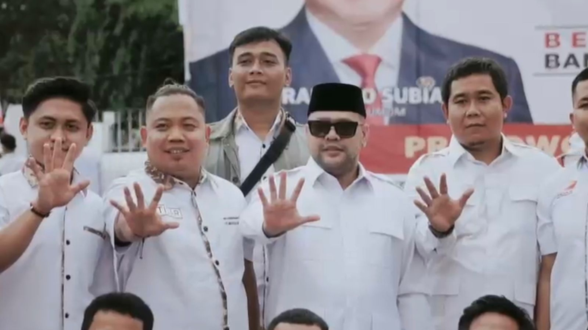 Foto : Akhmed Reza fachlevi Ketua Komisi IV DPRD Kaltim bersama dengan anggota Tidar Kaltim dan Samarinda. Sumber Foto : Istimewa.