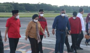 Wakil Ketua DPRD Kaltim Sambut Kedatangan Megawati Soekarnoputri di Balikpapan