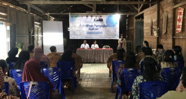 Dispar Kaltim Dorong Warga Desa Tanjung Isuy Terus Berinovasi Lewat Penyajian Kuliner