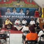 Foto : I Gusti Bagus Putra, Saat Mengisi Materi Wirausaha Muda di Puara Jagat Hita Karana. Sumber : Kaltimnow.id