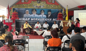 Foto : I Gusti Bagus Putra, Saat Mengisi Materi Wirausaha Muda di Puara Jagat Hita Karana. Sumber : Kaltimnow.id