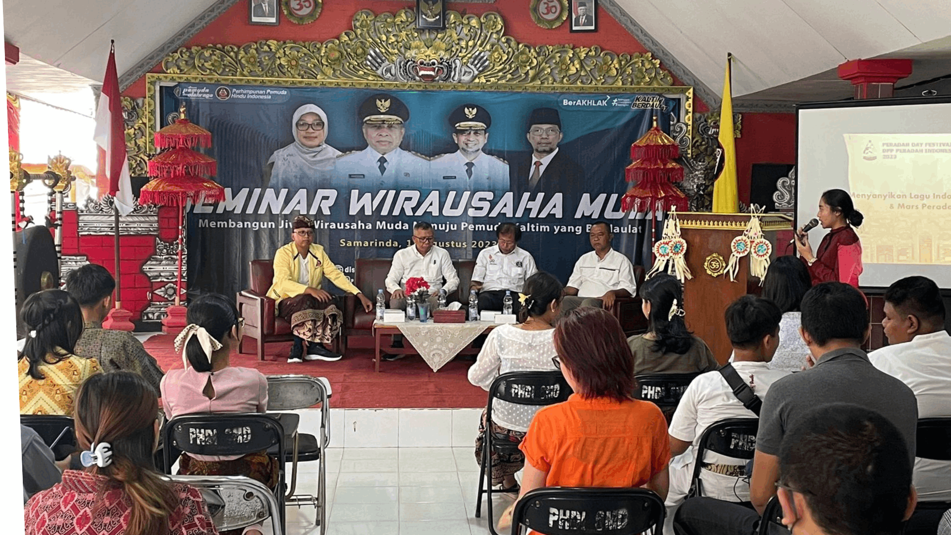 Foto : I Gusti Bagus Putra, Saat Mengisi Materi Wirausaha Muda di Puara Jagat Hita Karana. Sumber : Kaltimnow.id