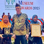 Foto : Kepala UPTD Museum Mulawarman Prov Kaltim, Isnawati (Kanan Kedua). Sumber : Museum Mulawarman.
