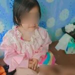 Foto : Seorang Bocah 10 Tahun Disiksa Oleh Keluarganya, Hingga Kedua Kaki Patah. Sumber : Istimewa.