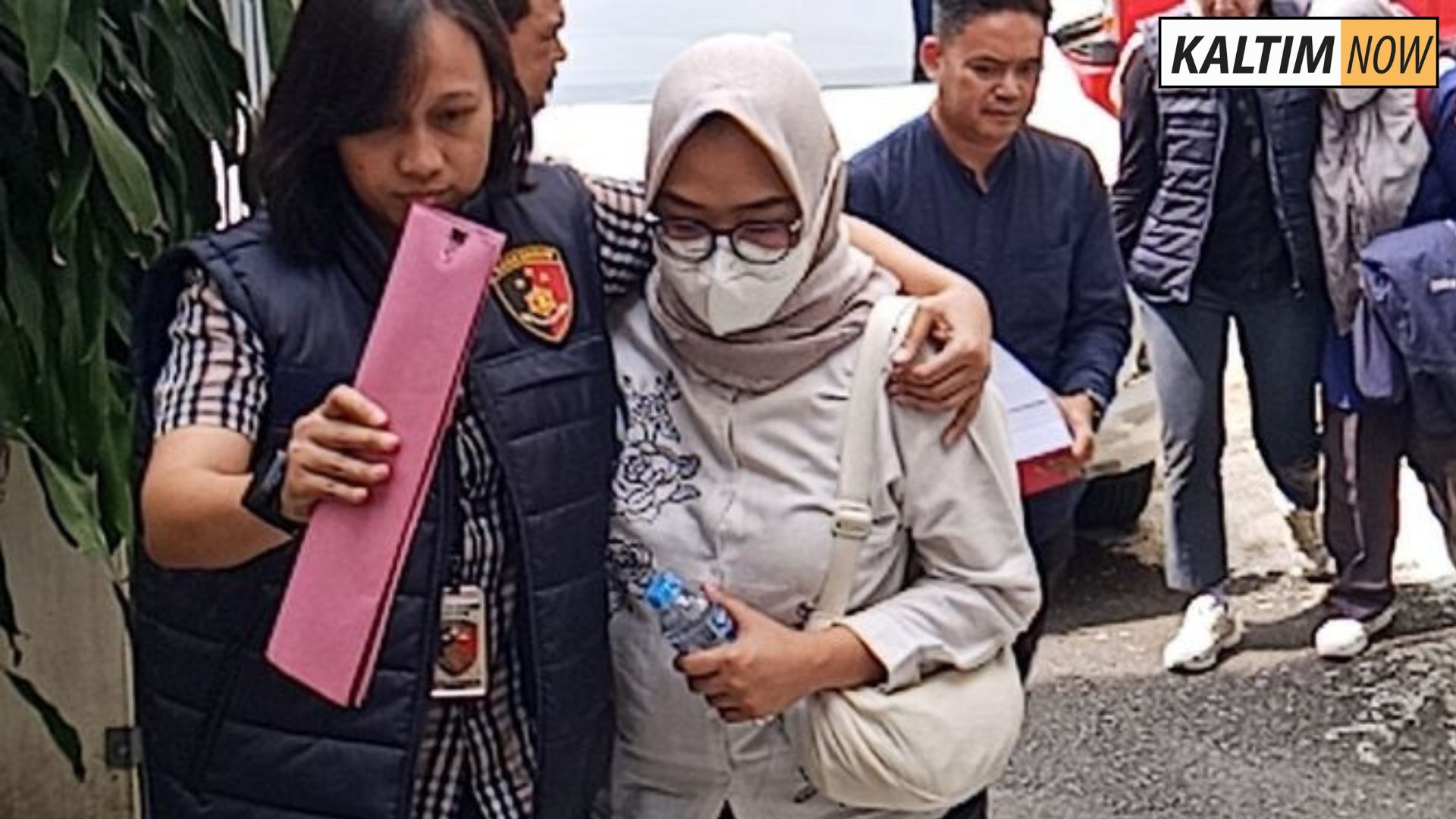 Foto : Tiga Tersangka Kasus Bullying PPDS Undip Resmi Ditahan, Terancam Hukuman di Atas Lima Tahun. Sumber Foto : Istimewa.