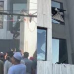 Foto: Rumah Anggota DPR Ahmad Sahroni Didatangi Massa, Barang Berharga Dijarah. Sumber: X.