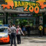 Foto: Sejumlah polisi sedang siaga di area Bandung Zoo. SUmber: Istimewa.