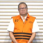 Foto: KPK menahan Hendarto atas dugaan korupsi dana ekspor. Sumber: KPK.