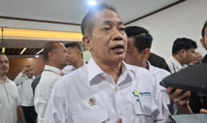 Foto: melantik Ferry Juliantono sebagai Menteri Koperasi menggantikan Budi Arie. Sumber: Istimewa.