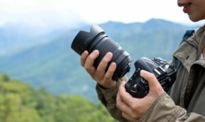 Foto: Fenomena Fotografer Diam-Diam di Ruang Publik Tuai Sorotan, Komdigi Tegaskan Perlindungan Privasi Warga. Sumber: Istimewa.