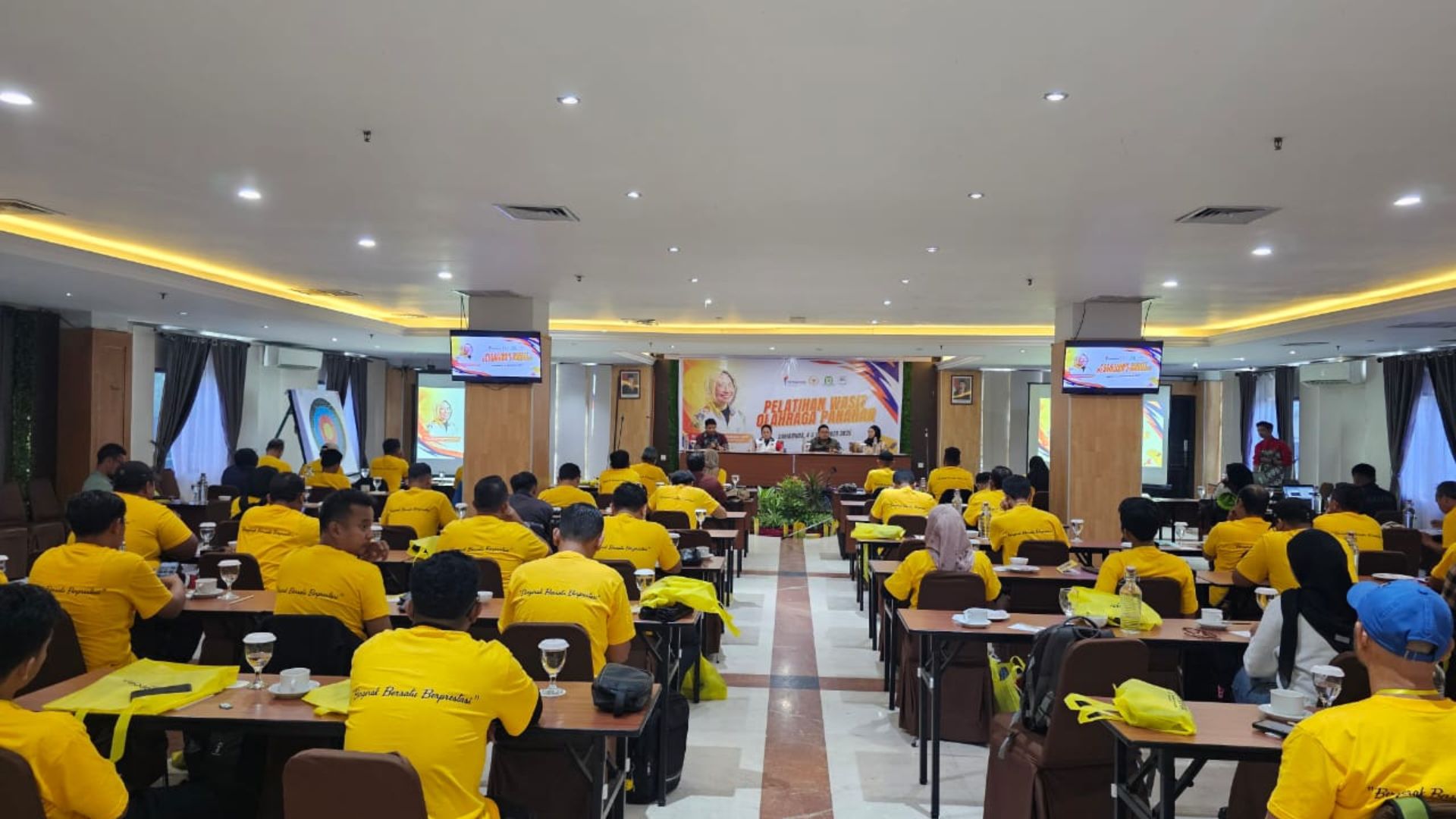 Foto: Pelatihan Wasit Olahraga Panahan yang digelar pada 4–5 Desember 2025 di Hotel Grand Verona Samarinda. Sumber: Istimewa.