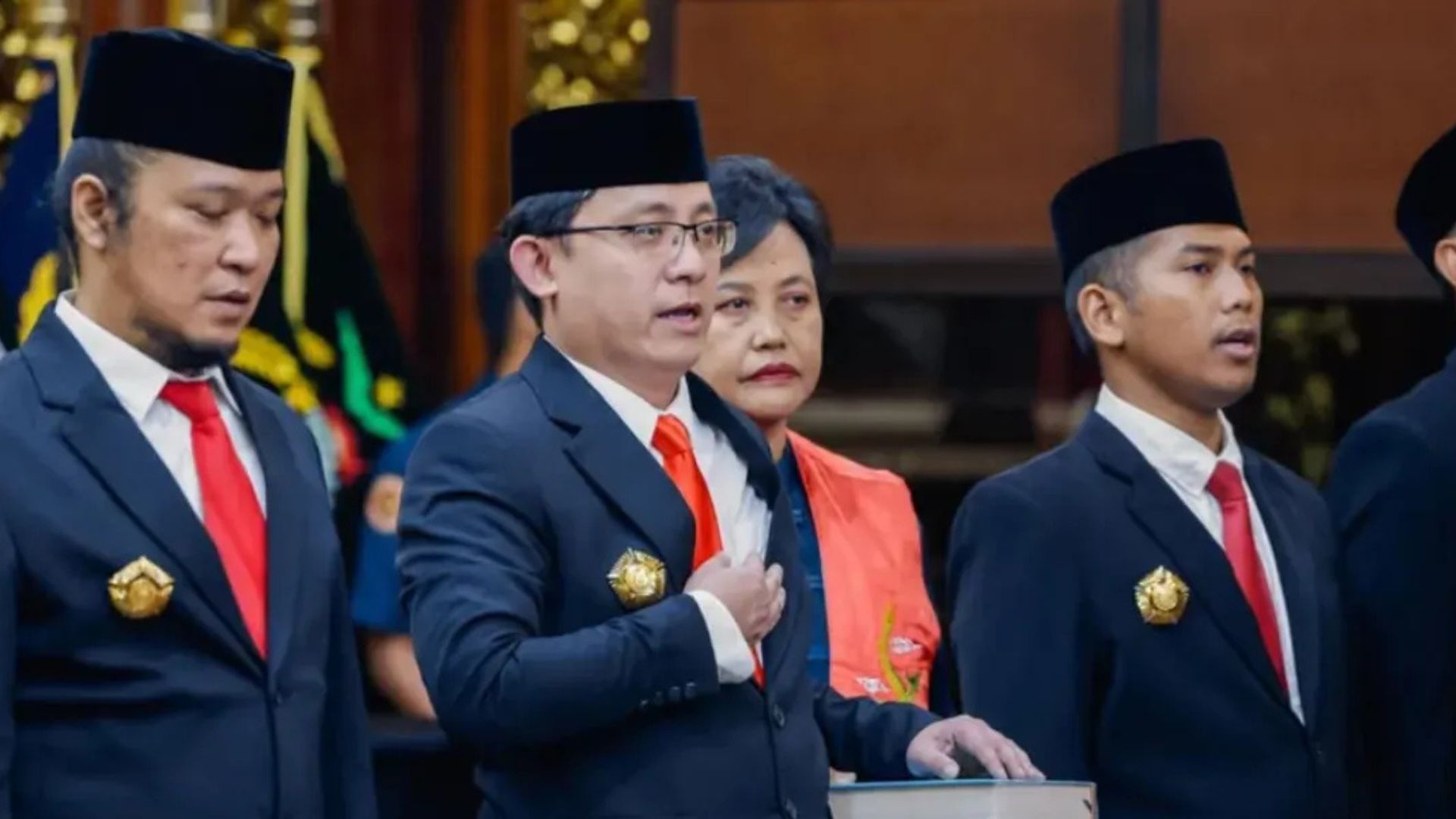 Foto: Kemenhan Lantik 12 Tenaga Ahli Dewan Pertahanan Nasional, Noe Letto Salah Satunya. Sumber: Istimewa.