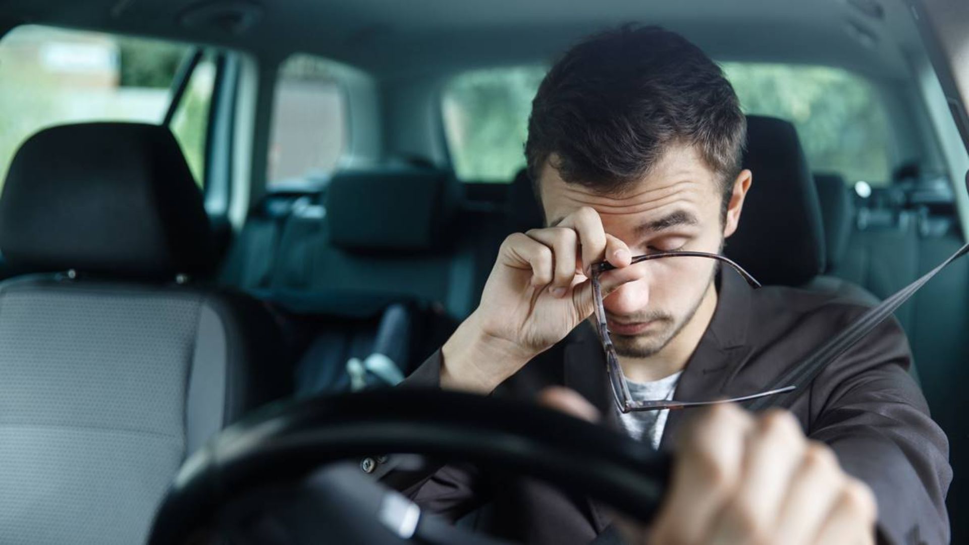 Foto: Ilustrasi Lelah Saat Berkendara. Sumber: Istimewa.