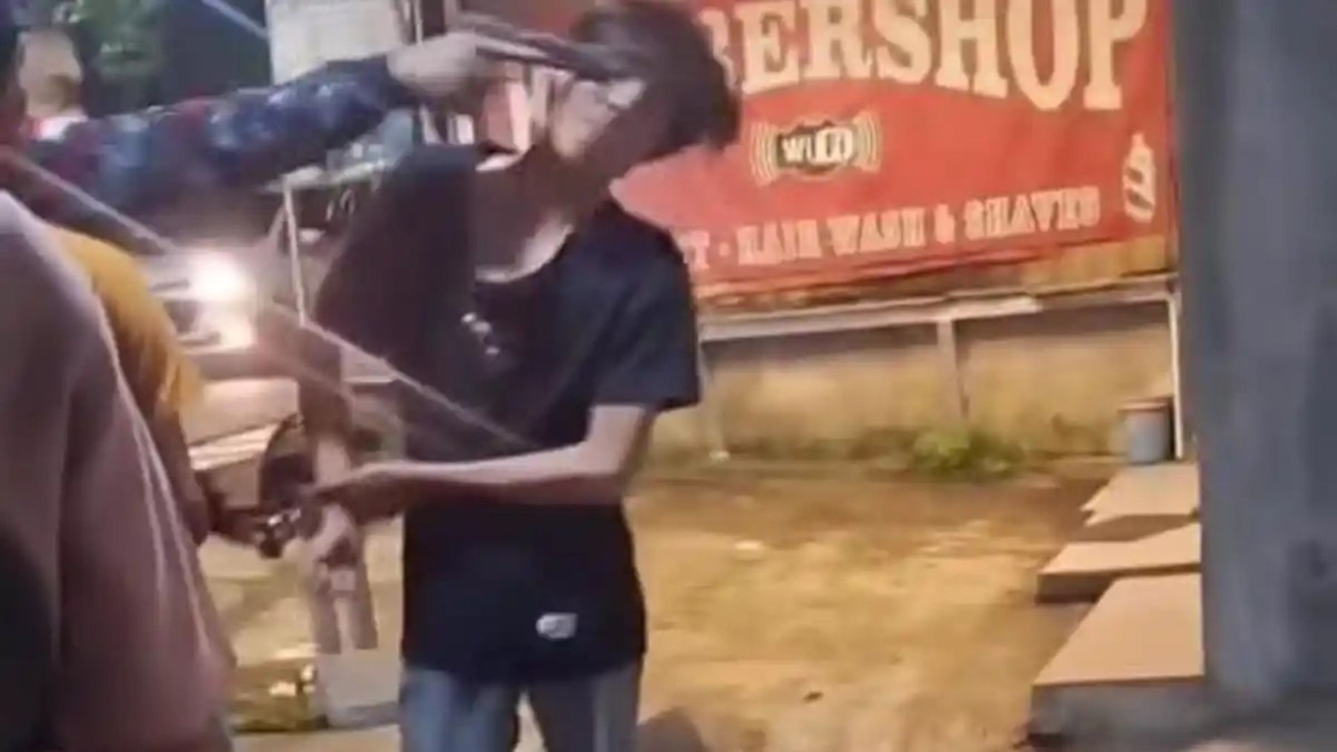 Foto: Prajurit TNI AD Diduga Aniaya Sopir Taksi Online di Tangsel. Sumber: Istimewa.