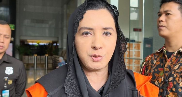 Foto: Bupati Pekalongan nonaktif, Fadia Arafiq. Sumber: Istimewa.