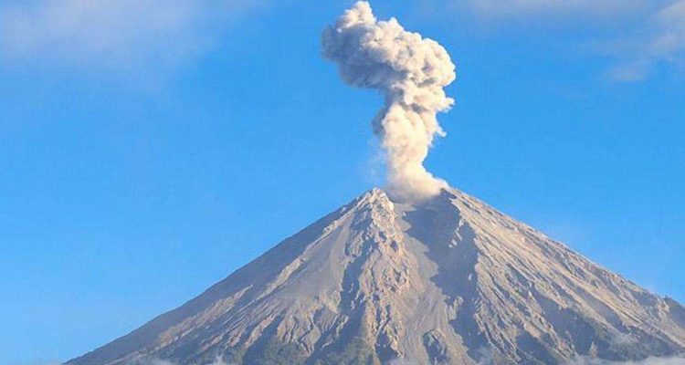 Foto: Gunung Semeru, Lumajang, Jawa Timur. Sumber: Istimewa.