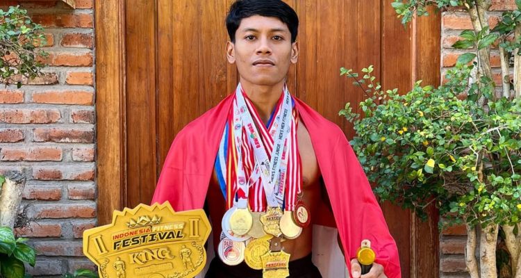 Foto: atlet angkat berat asal Buleleng, Bali, I Gede Wahyu Surya Wiguna. Sumber: Istimewa.