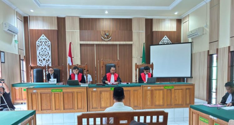 Foto: Setelah menjalani proses hukum selama sembilan bulan, Misran Toni akhirnya dinyatakan bebas oleh Pengadilan Negeri Tanah Grogot dalam sidang yang digelar pada Kamis (16/4/2026). Sumber: Istimewa.