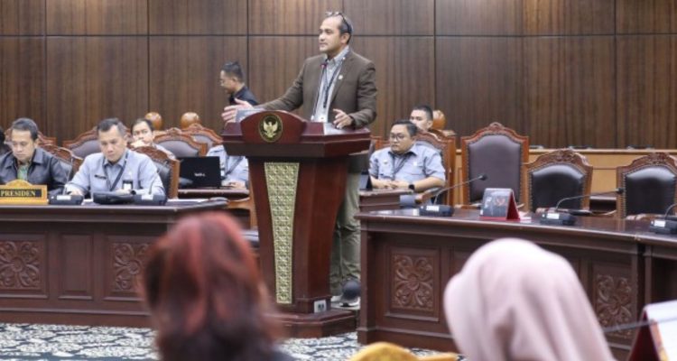 Foto: Wakil Menteri Hukum RI Edward Omar Sharif Hiariej. Sumber: MK.