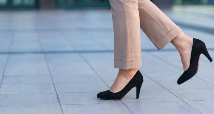 Foto: Ilustrasi sepatu heels. Sumber: Istimewa.