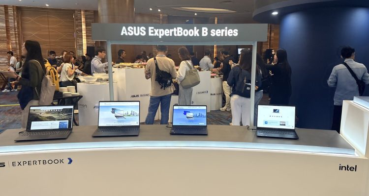 Foto: ASUS ExpertBook Ultra Lindungi Data Bisnis dari Ancaman Siber. Sumber: Istimewa.