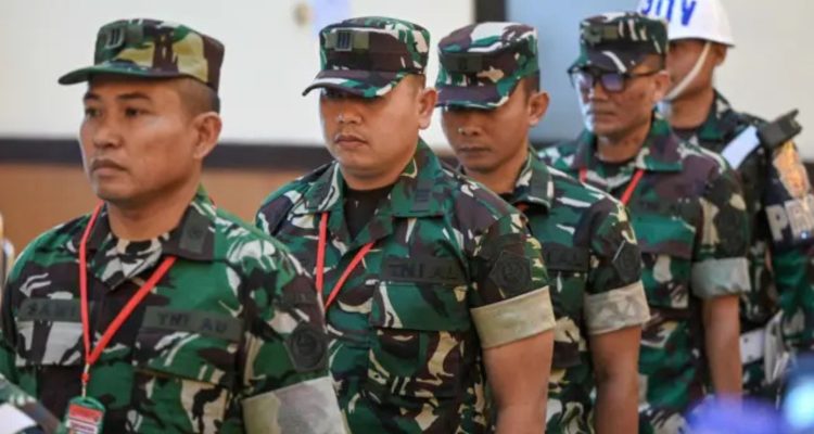 Foto: Empat anggota Detasemen Markas BAIS TNI melakukan penyiraman air keras terhadap aktivis KontraS. Sumber: Istimewa.