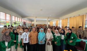 Foto: Mahasiswa UIN Alauddin Makassar Edukasi Siswa SMAN 8 Gowa Lawan Manipulasi Digital. Sumber: Istimewa.